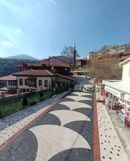 Granit, bazalt, begonit, andezit taş döşeme